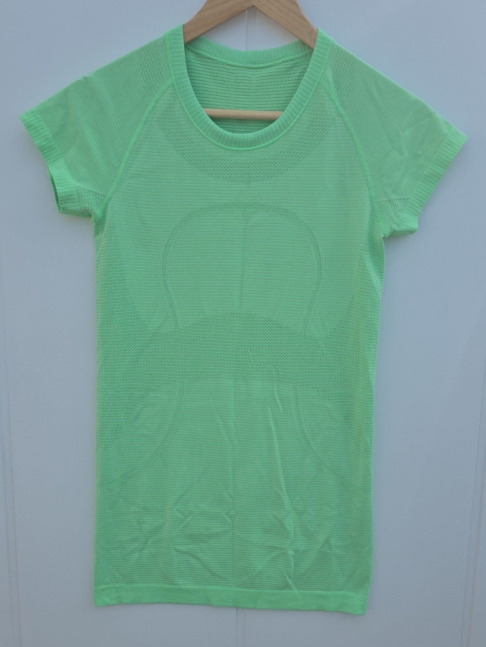 Lululemon Swiftly Tech Short Sleeve Crewneck Shirt Green Size 6